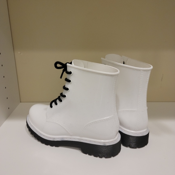 NWOT!UNIONBAY White Shiny Combat Boots - Picture 4 of 6